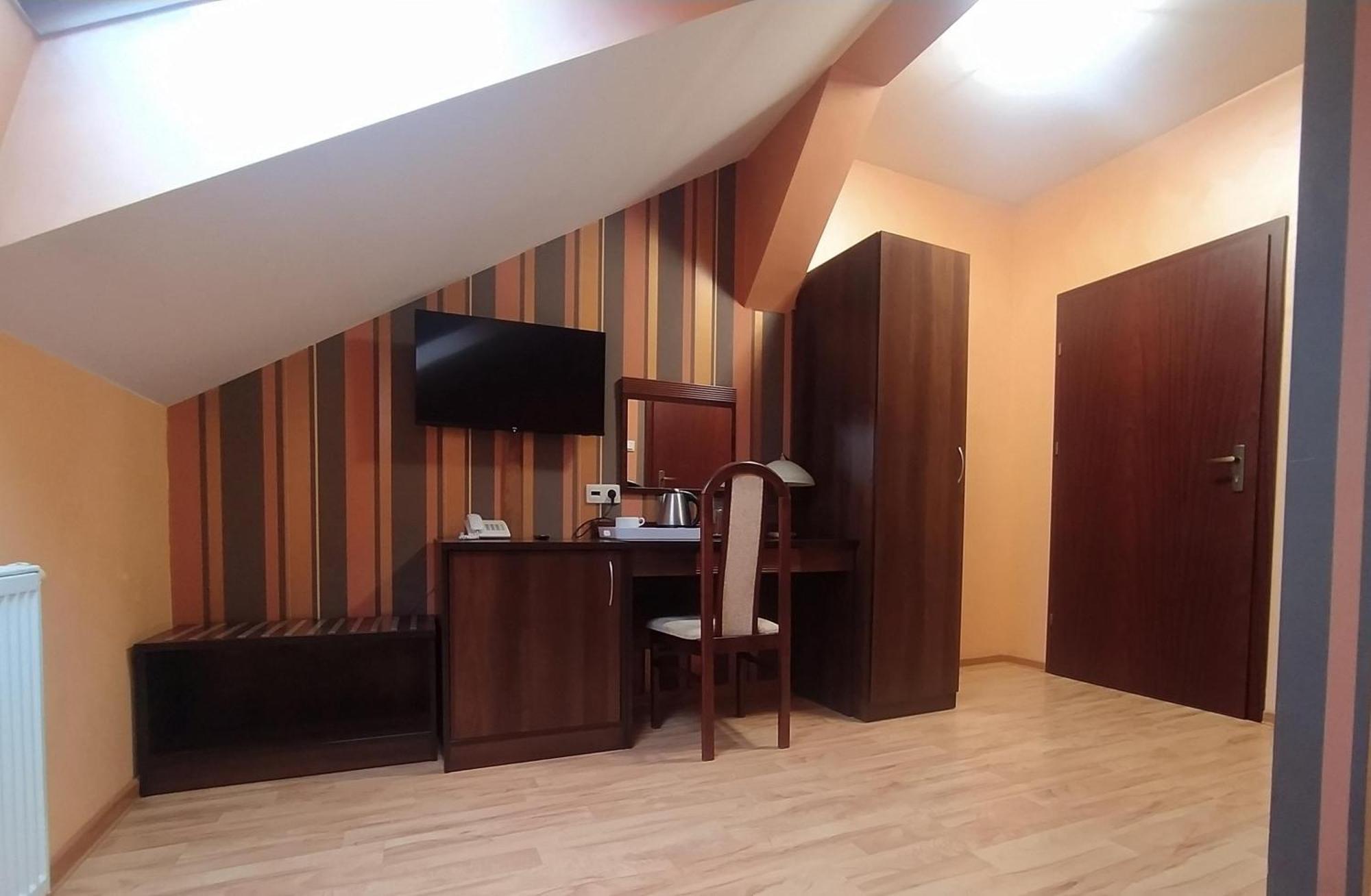 Restauracja Kargul Noclegi Łęczyca Exterior foto